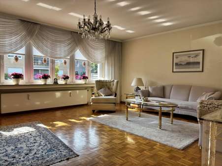 Wohnzimmer EG - Mehrfamilienhaus in 40489 Düsseldorf mit 248m² kaufen