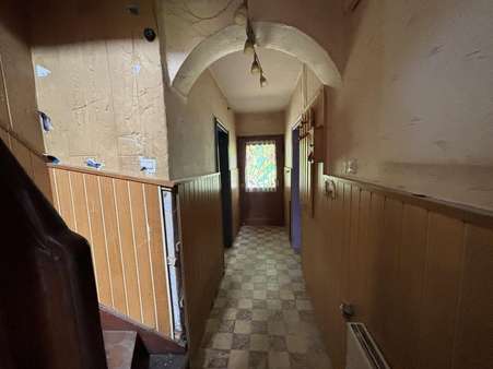 Flur und Treppenhaus Flur und Treppenhaus - Einfamilienhaus in 47608 Geldern mit 130m² kaufen