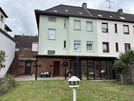 Rückansicht Rückansicht - Zweifamilienhaus in 47809 Krefeld mit 120m² kaufen