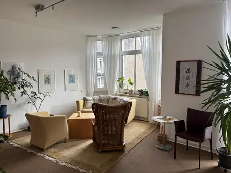 Altbauwohnung mit Charme in gefragter Wohnlage