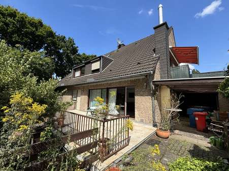 Gartenansicht - Zweifamilienhaus in 47809 Krefeld mit 200m² kaufen