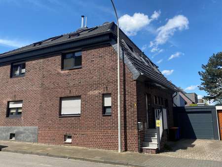 Außenansicht - Doppelhaushälfte in 47839 Krefeld mit 100m² kaufen