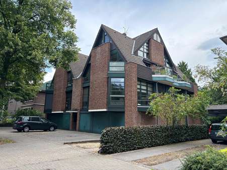 Außenansicht - Dachgeschosswohnung in 47802 Krefeld mit 52m² kaufen