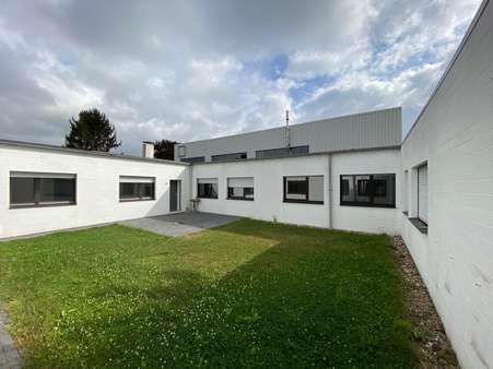 Innenhof - Sonstige in 47929 Grefrath mit 85m² kaufen