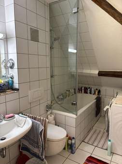 Badezimmer Badezimmer - Etagenwohnung in 47802 Krefeld mit 64m² kaufen