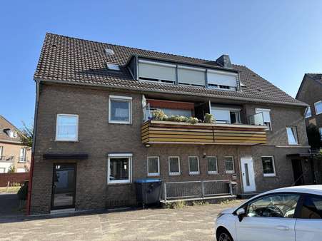 Rückansicht Rückansicht - Dachgeschosswohnung in 47475 Kamp-Lintfort mit 43m² als Kapitalanlage kaufen