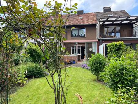 Gartenansicht - Reihenmittelhaus in 47804 Krefeld mit 71m² kaufen