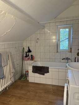 Badezimmer 2. OG Badezimmer 2. OG - Mehrfamilienhaus in 47799 Krefeld mit 265m² kaufen