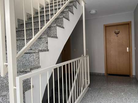 Treppenhaus - Erdgeschosswohnung in 47809 Krefeld mit 70m² günstig kaufen