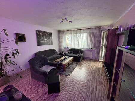 Wohnzimmer - Etagenwohnung in 41379 Brüggen mit 72m² kaufen