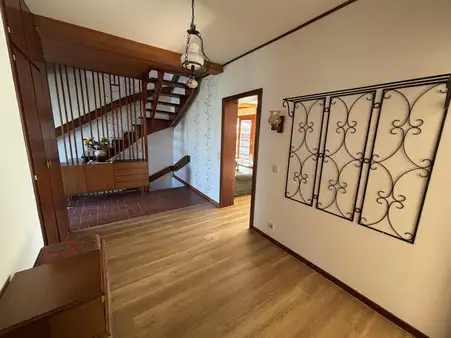Reihenmittelhaus im Bungalowstil mit Garage
