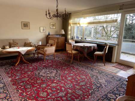 Wohnzimmer - Etagenwohnung in 47807 Krefeld mit 109m² kaufen