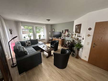 Wohnzimmer (1/2) Wohnzimmer (1/2) - Einfamilienhaus in 47559 Kranenburg mit 118m² kaufen