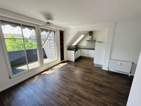 Wohn- /Esszimmer und Küche (2/2) - Dachgeschosswohnung in 47638 Straelen mit 48m² kaufen