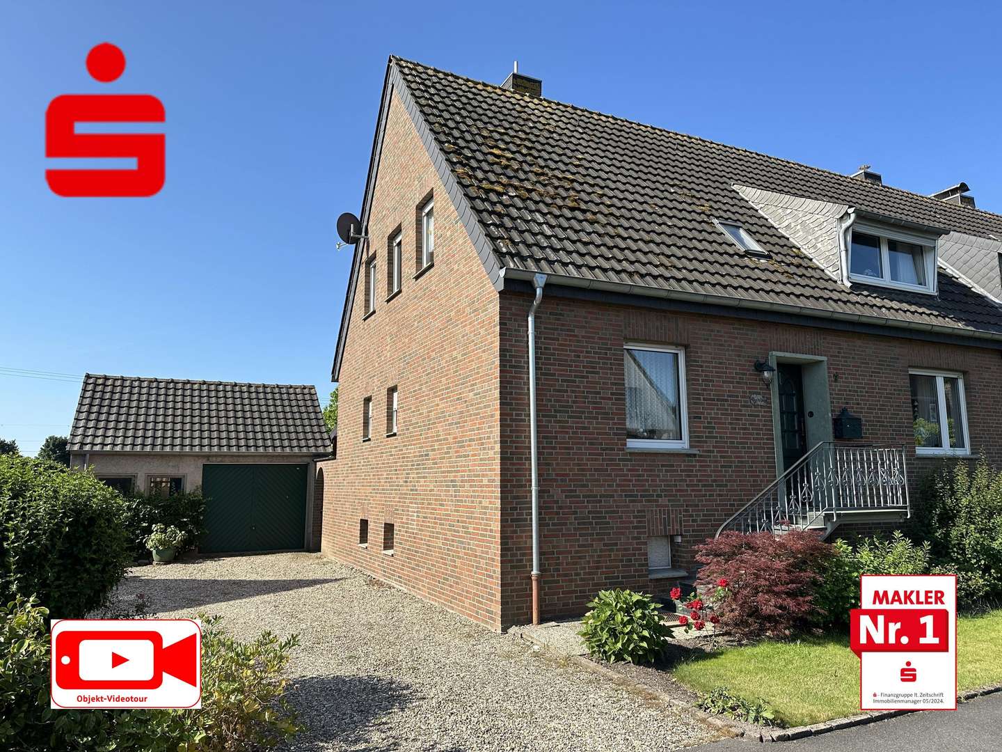 Seitenansicht mit Garage Seitenansicht mit Garage - Doppelhaushälfte in 47533 Kleve mit 120m² kaufen