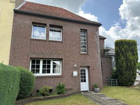 Hausansicht Hausansicht - Einfamilienhaus in 47652 Weeze mit 116m² kaufen