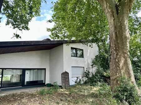 Seitenansicht Seitenansicht - Etagenwohnung in 46459 Rees mit 121m² kaufen