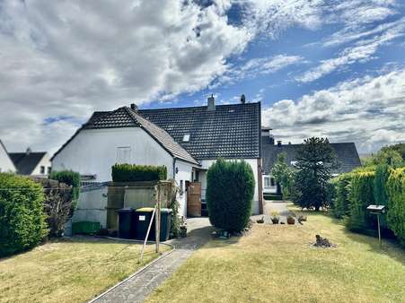 Rückansicht - Doppelhaushälfte in 46446 Emmerich mit 95m² kaufen