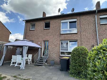 Rückansicht Rückansicht - Zweifamilienhaus in 47559 Kranenburg mit 121m² kaufen