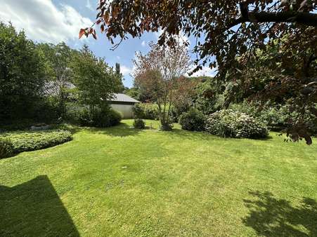 Blick in den Garten Blick in den Garten - Einfamilienhaus in 47533 Kleve mit 125m² kaufen