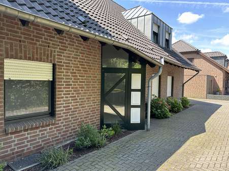 seitliche Ansicht - Erdgeschosswohnung in 47533 Kleve mit 80m² kaufen