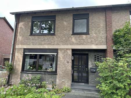 Frontansicht (2/2) Frontansicht (2/2) - Doppelhaushälfte in 47533 Kleve mit 112m² kaufen