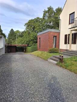 Auffahrt (2/2) Auffahrt (2/2) - Doppelhaushälfte in 47559 Kranenburg mit 147m² kaufen