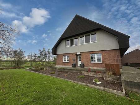Seitenansicht Seitenansicht - Einfamilienhaus in 47533 Kleve mit 158m² kaufen