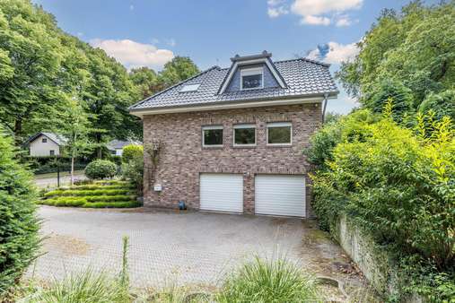 Hoffläche - Villa in 46446 Emmerich mit 138m² günstig kaufen