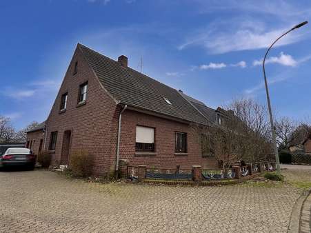 Aussenanischt Aussenanischt - Doppelhaushälfte in 47627 Kevelaer mit 130m² kaufen