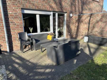 Terrasse (KG/EG - Wohnung) - Zweifamilienhaus in 47574 Goch mit 149m² kaufen