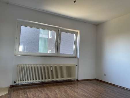Schlafzimmer - Etagenwohnung in 42899 Remscheid mit 61m² kaufen