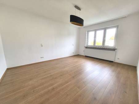 Schlafzimmer - Etagenwohnung in 42389 Wuppertal mit 56m² kaufen