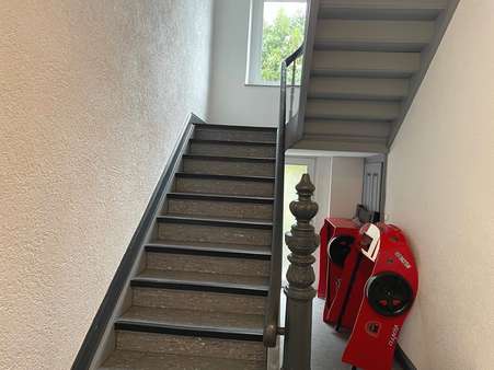 Treppenhaus - Etagenwohnung in 58285 Gevelsberg mit 132m² kaufen