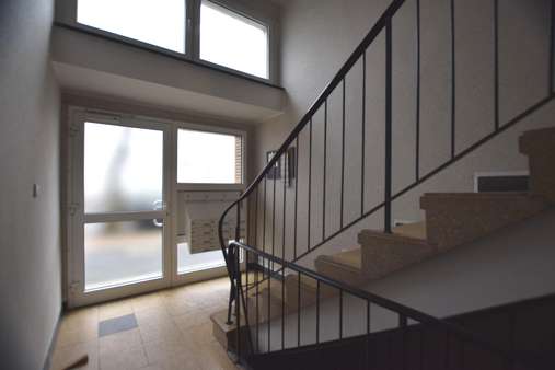 Hauseingang - Etagenwohnung in 42119 Wuppertal mit 90m² kaufen