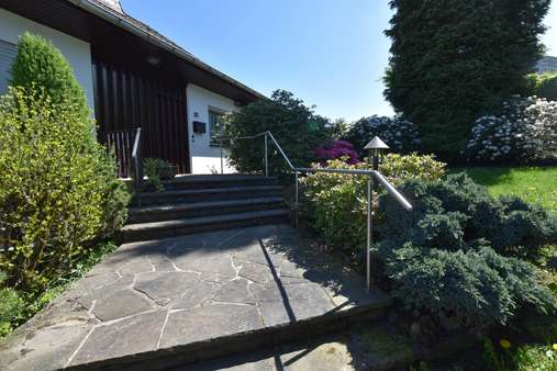 Außenansicht Außenansicht - Einfamilienhaus in 42329 Wuppertal mit 129m² kaufen