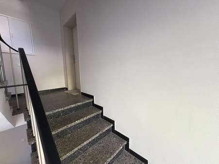 Treppenhaus - Erdgeschosswohnung in 42109 Wuppertal mit 50m² kaufen