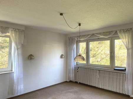 Wohnzimmer - Etagenwohnung in 42109 Wuppertal mit 52m² kaufen