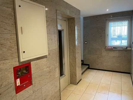 Personenaufzug - Etagenwohnung in 42117 Wuppertal mit 76m² kaufen