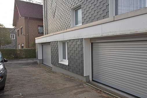 Garageneinfahrt - Etagenwohnung in 42349 Wuppertal mit 78m² kaufen