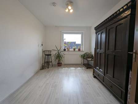 Wohnraum 1 - Reihenmittelhaus in 42279 Wuppertal mit 141m² kaufen