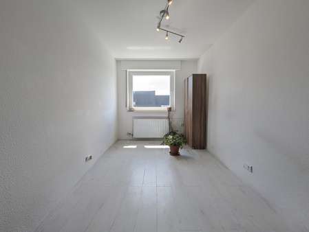 Wohnraum 2 - Reihenmittelhaus in 42279 Wuppertal mit 141m² kaufen
