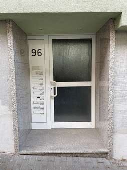 Wohnungseingang - Etagenwohnung in 42117 Wuppertal mit 90m² kaufen