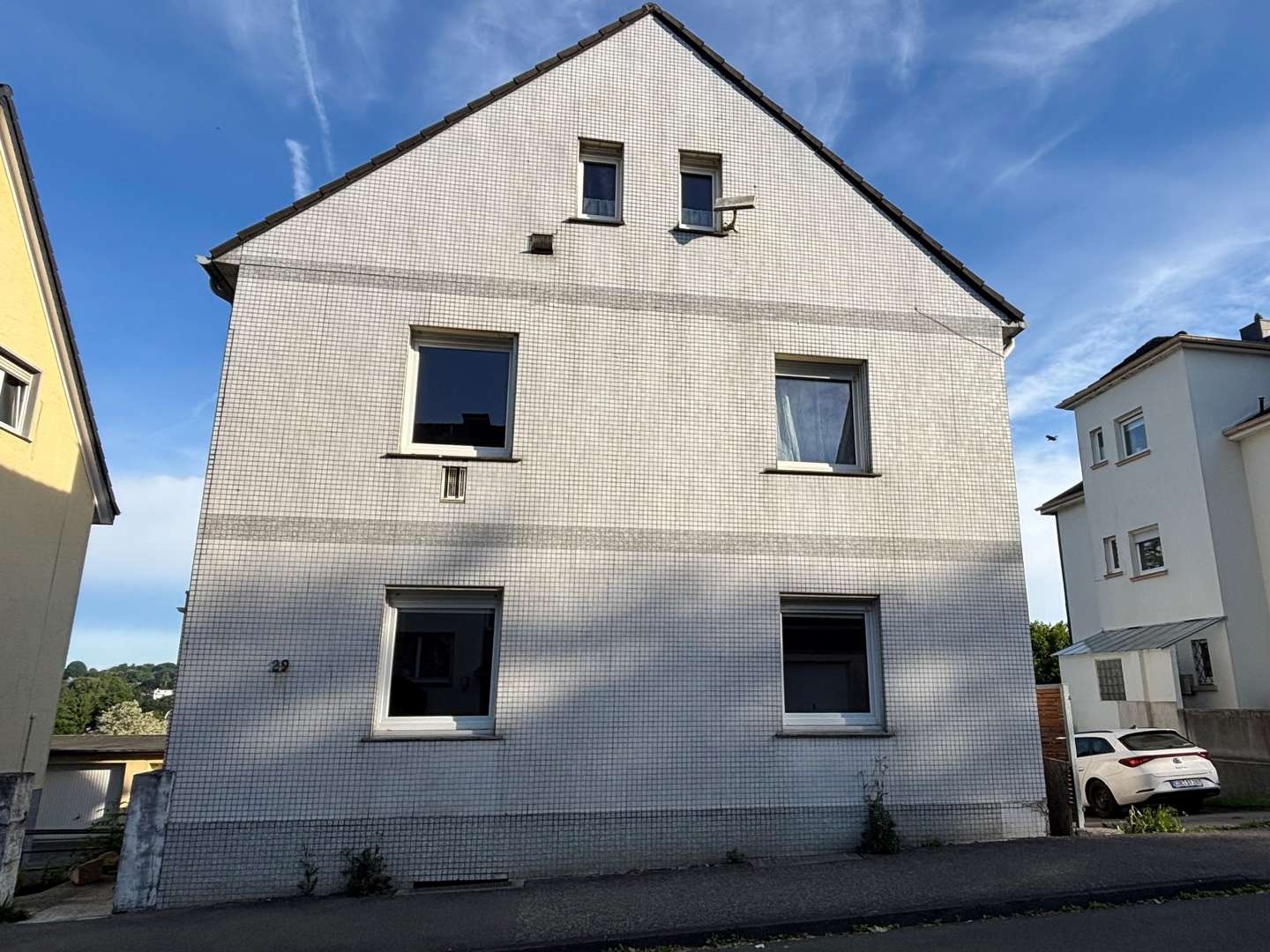 Titelbild - Zweifamilienhaus in 42369 Wuppertal mit 187m² kaufen