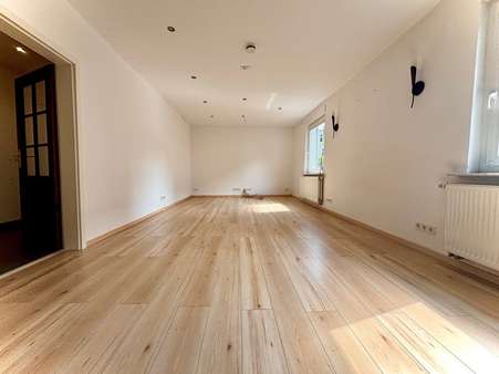 Wohnzimmer EG - Zweifamilienhaus in 42369 Wuppertal mit 187m² kaufen
