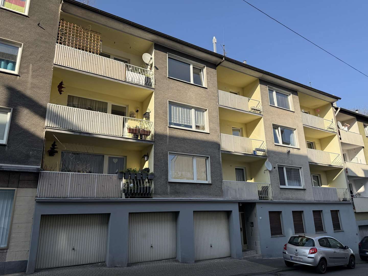 Titelbild Hohenstein - Mehrfamilienhaus in 42283 Wuppertal mit 775m² als Kapitalanlage kaufen