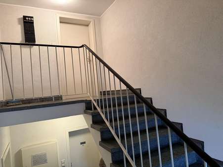 Treppenhaus Dachgeschoss Hohenstein - Mehrfamilienhaus in 42283 Wuppertal mit 775m² als Kapitalanlage kaufen