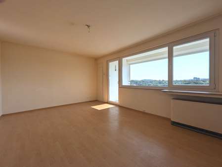 Wohnzimmer - Etagenwohnung in 42277 Wuppertal mit 61m² kaufen