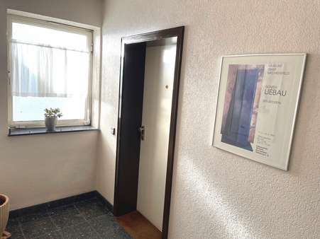 Eingangstüre - Etagenwohnung in 42117 Wuppertal mit 76m² kaufen