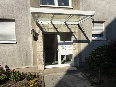 Hauseingang Hauseingang - Erdgeschosswohnung in 42281 Wuppertal mit 89m² kaufen